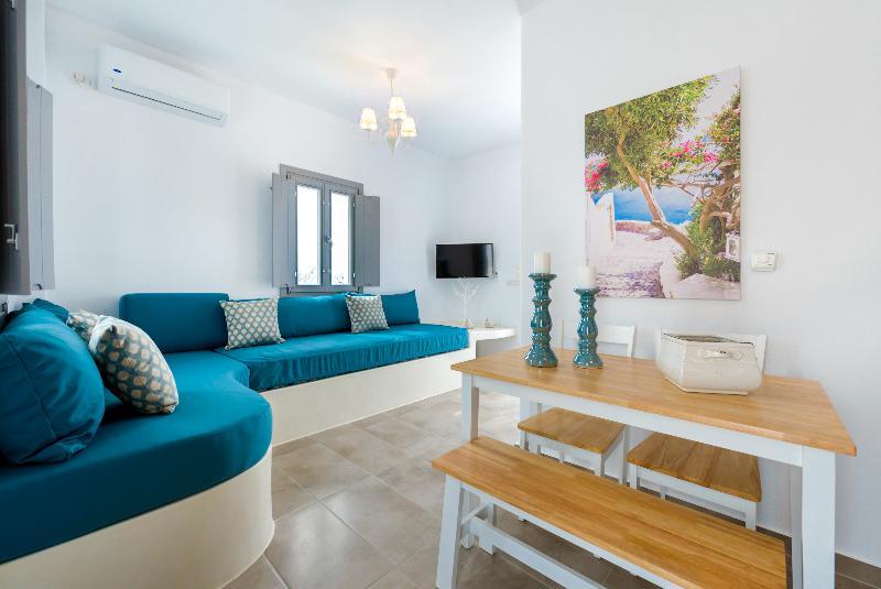 White Harmony Suites Megalohóri Kültér fotó